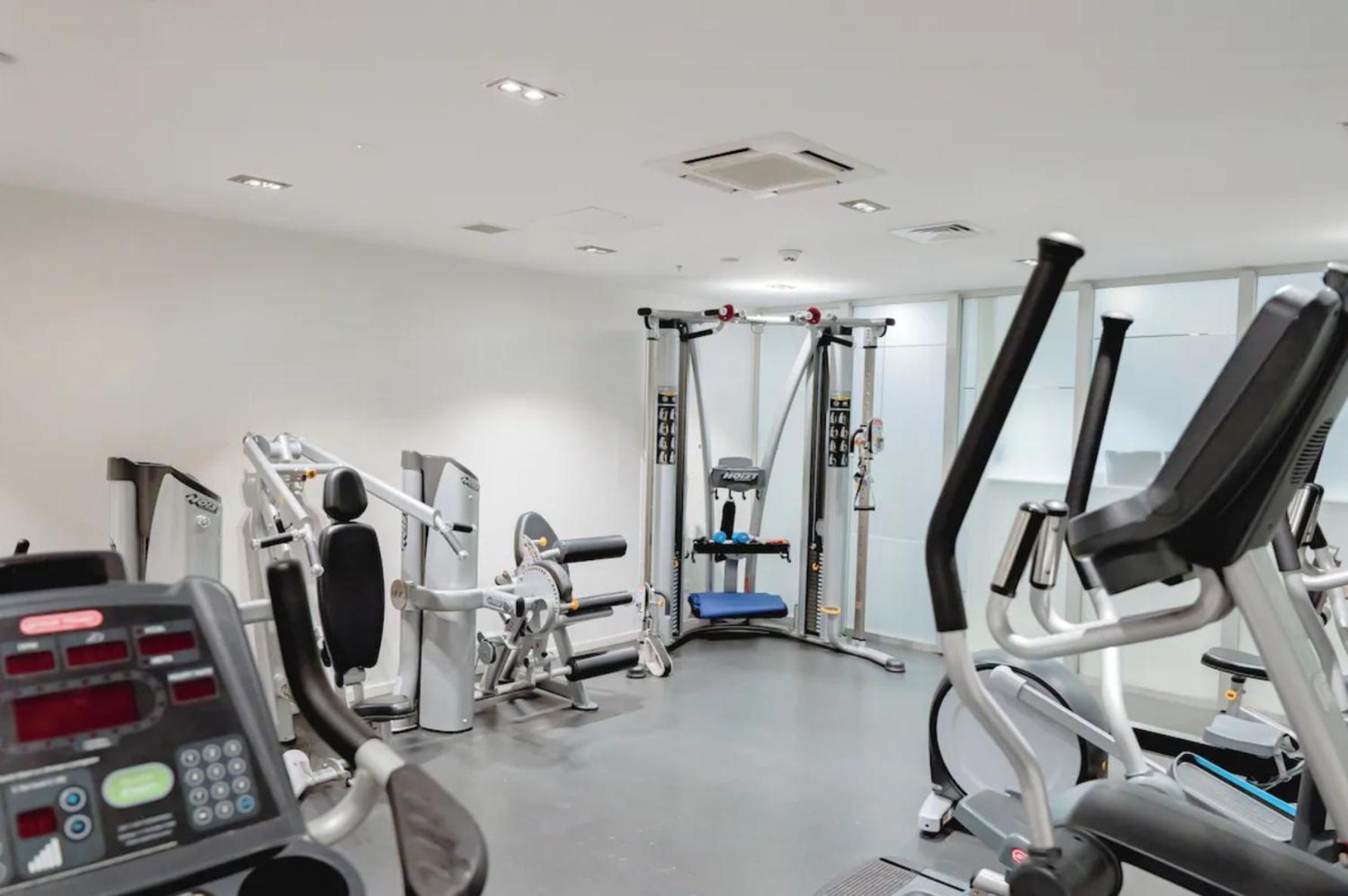 Skytower And City View 2 Bedroom Apartment On High Floor 奥克兰 外观 照片