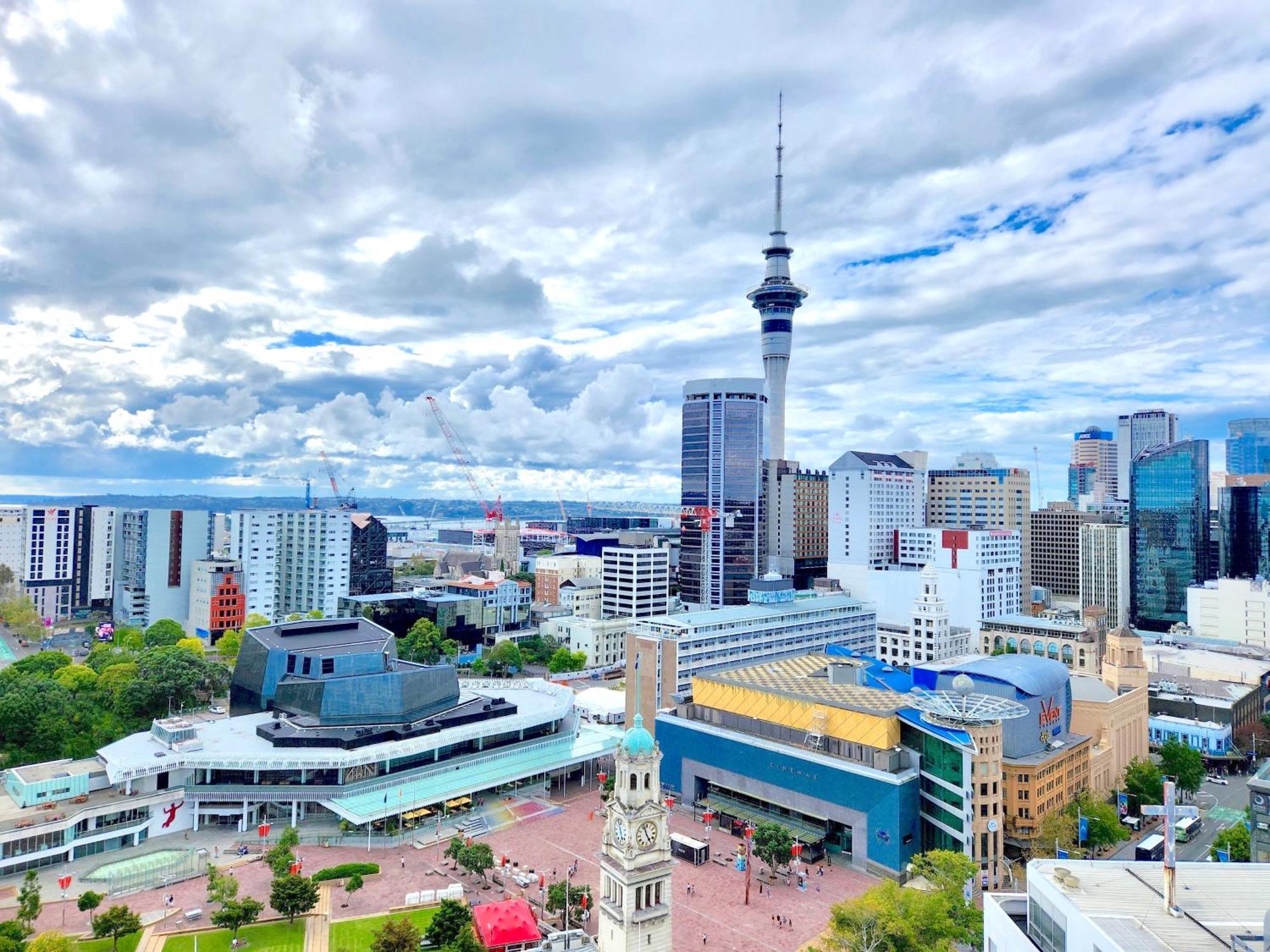 Skytower And City View 2 Bedroom Apartment On High Floor 奥克兰 外观 照片